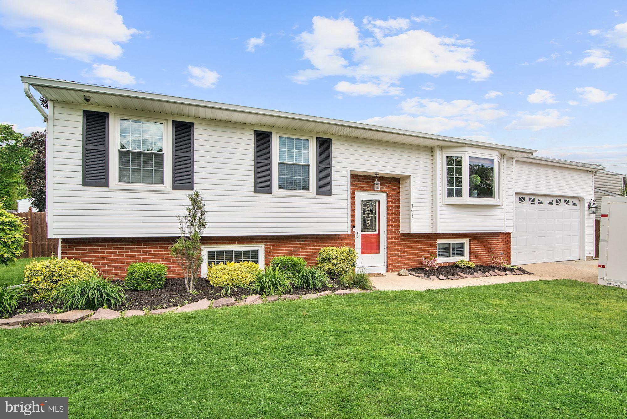 1640 White Oak Road Williamstown, NJ 08094 - Photo 1 of 25 Gallery Image 1