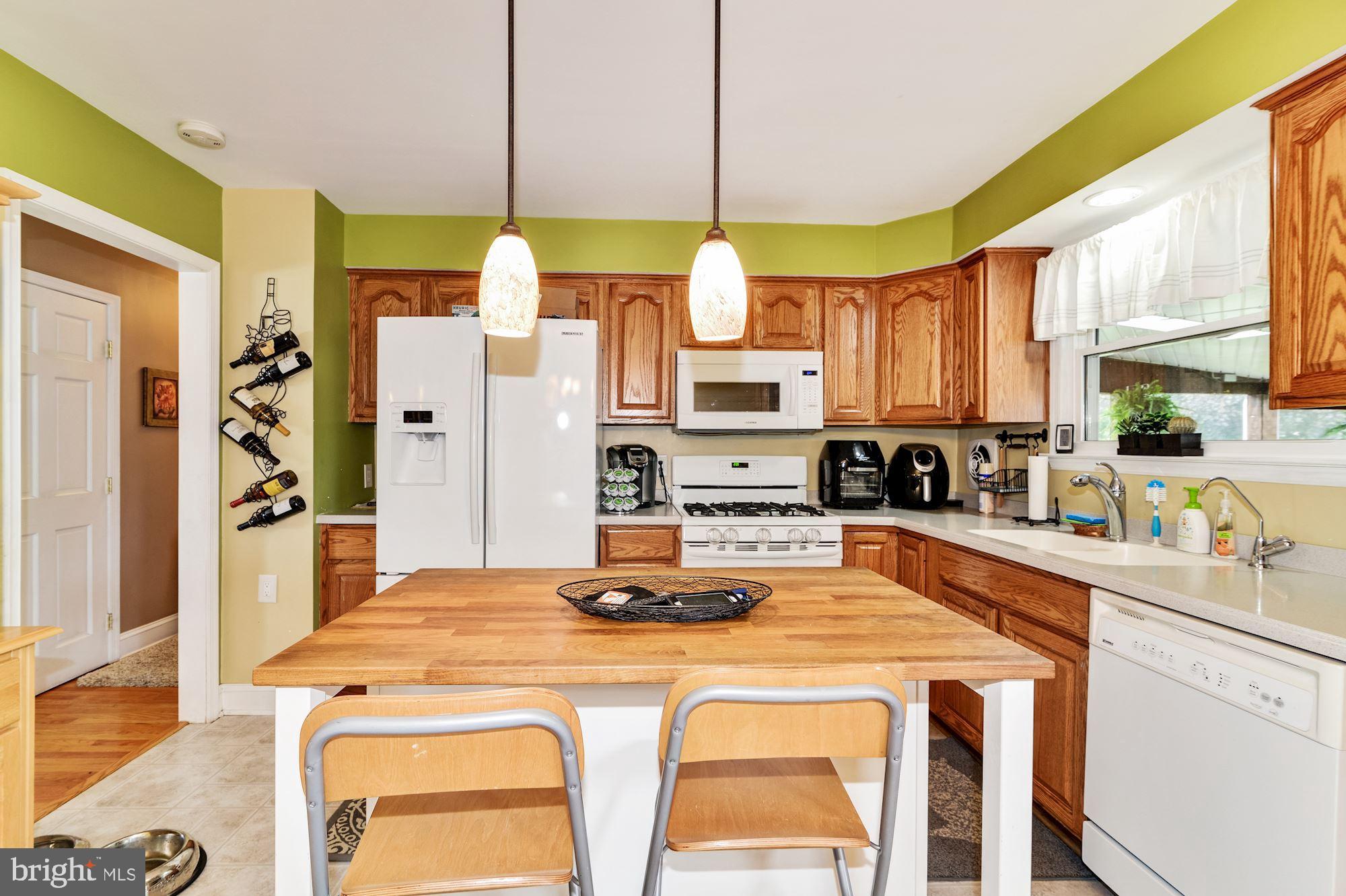 1640 White Oak Road Williamstown, NJ 08094 - Photo 7 of 25 Gallery Image 7