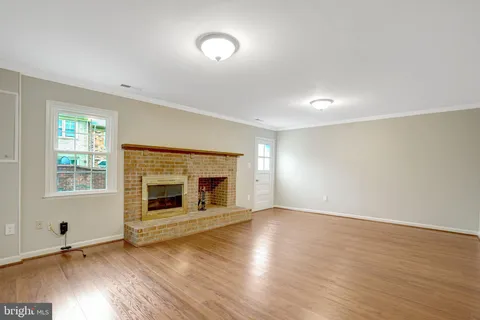 $750,000 | 6402 Seven Oaks Court, Falls Church, VA 22042