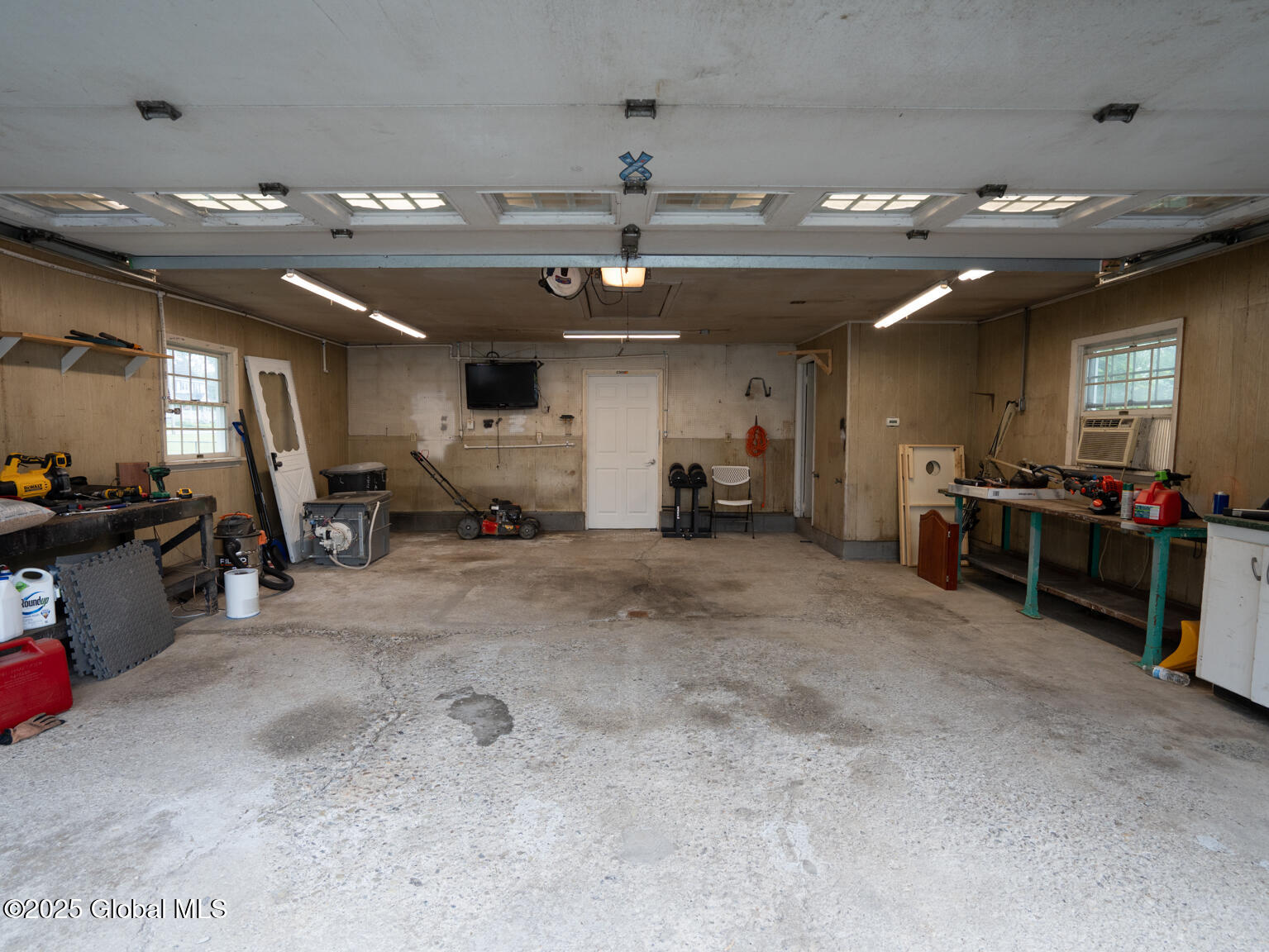 23 Hampton Avenue Rensselaer, NY 12144 - Photo 26 of 34 Garage