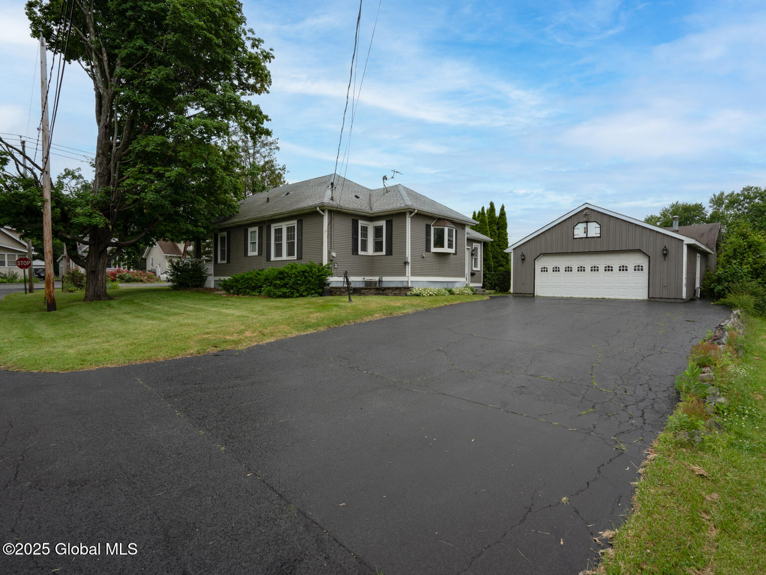 23 Hampton Avenue Rensselaer, NY 12144 - Photo 5 of 34 DSC00405-Edit