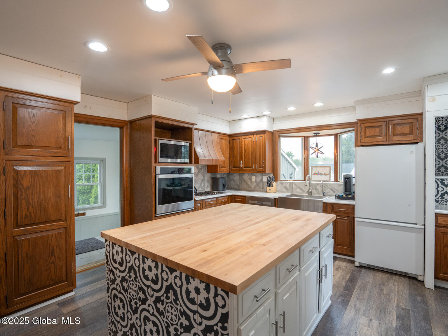 23 Hampton Avenue Rensselaer, NY 12144 - Photo 8 of 34 DSC00496-Edit