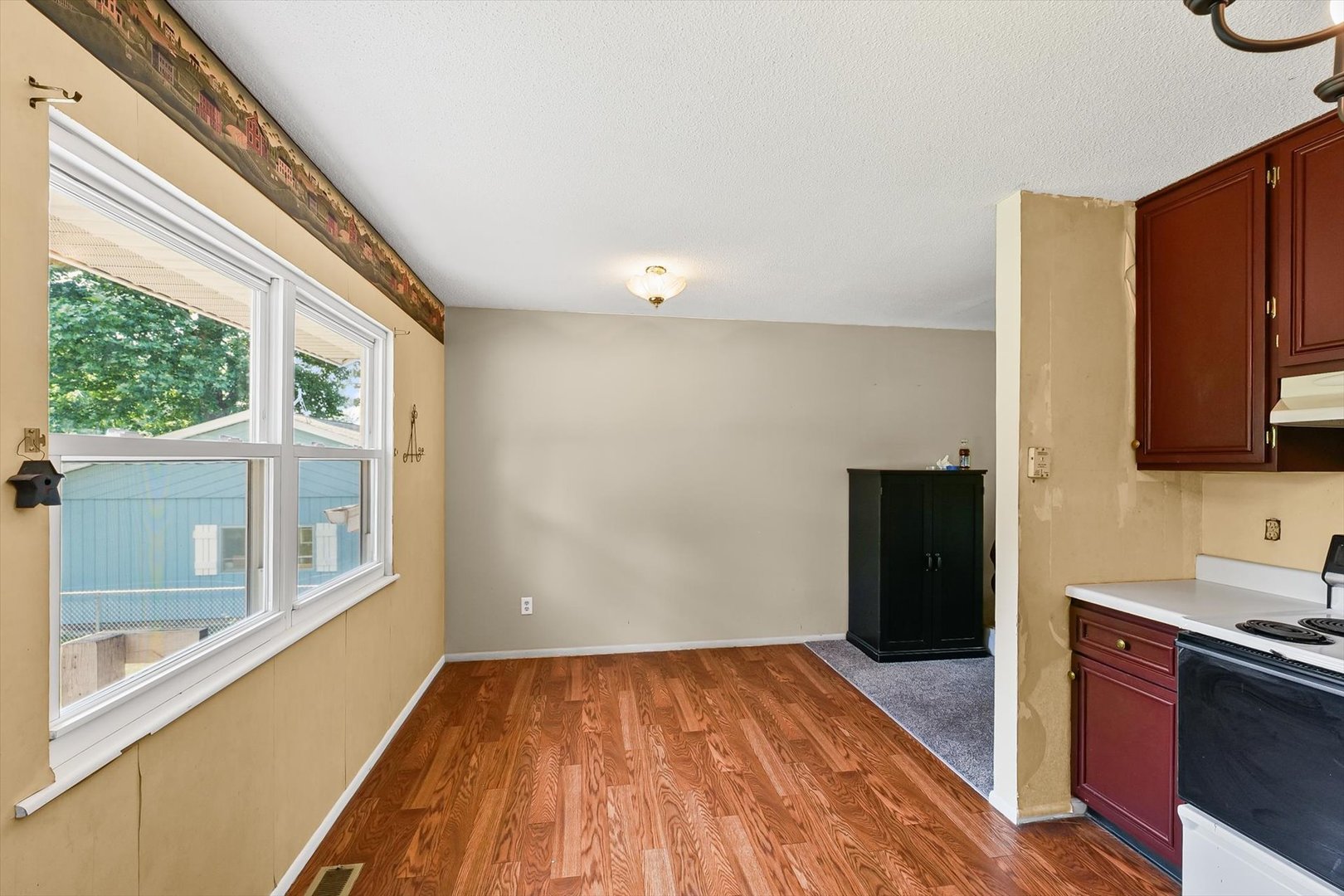 2701 East Road Danville, IL 61832 - Photo 12 of 30 Gallery Image 12
