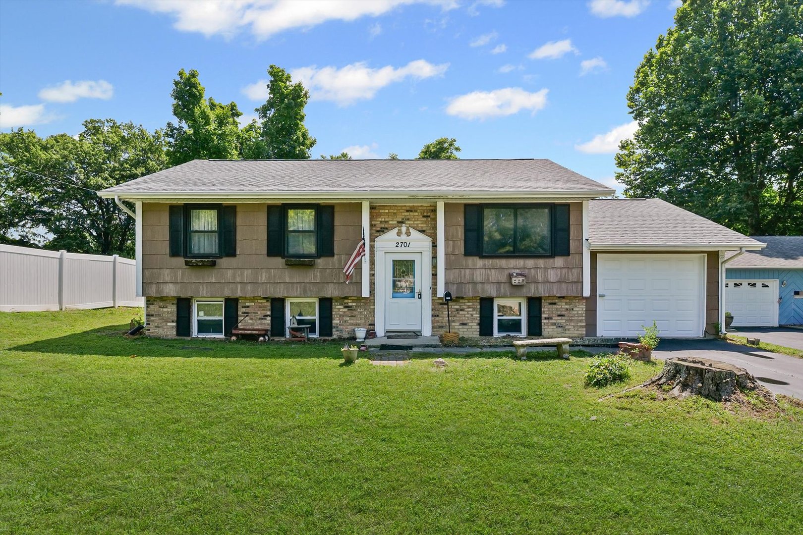 2701 East Road Danville, IL 61832 - Photo 2 of 30 Gallery Image 2