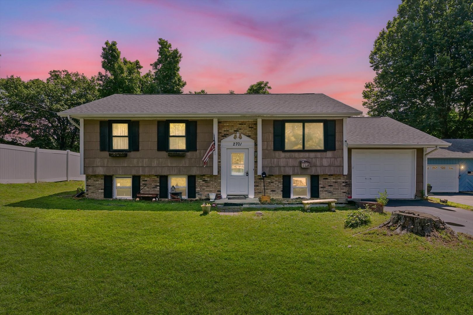 2701 East Road Danville, IL 61832 - Photo 3 of 30 Gallery Image 3