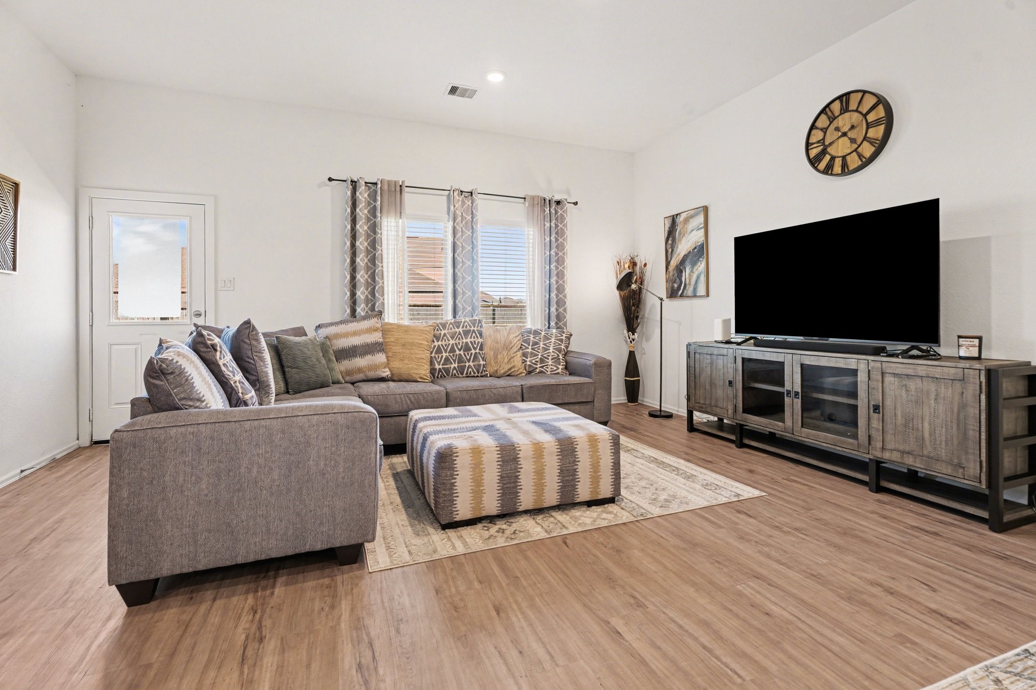 9502 Brookside Point Drive Baytown, TX 77521 - Photo 5 of 29 Living Room
