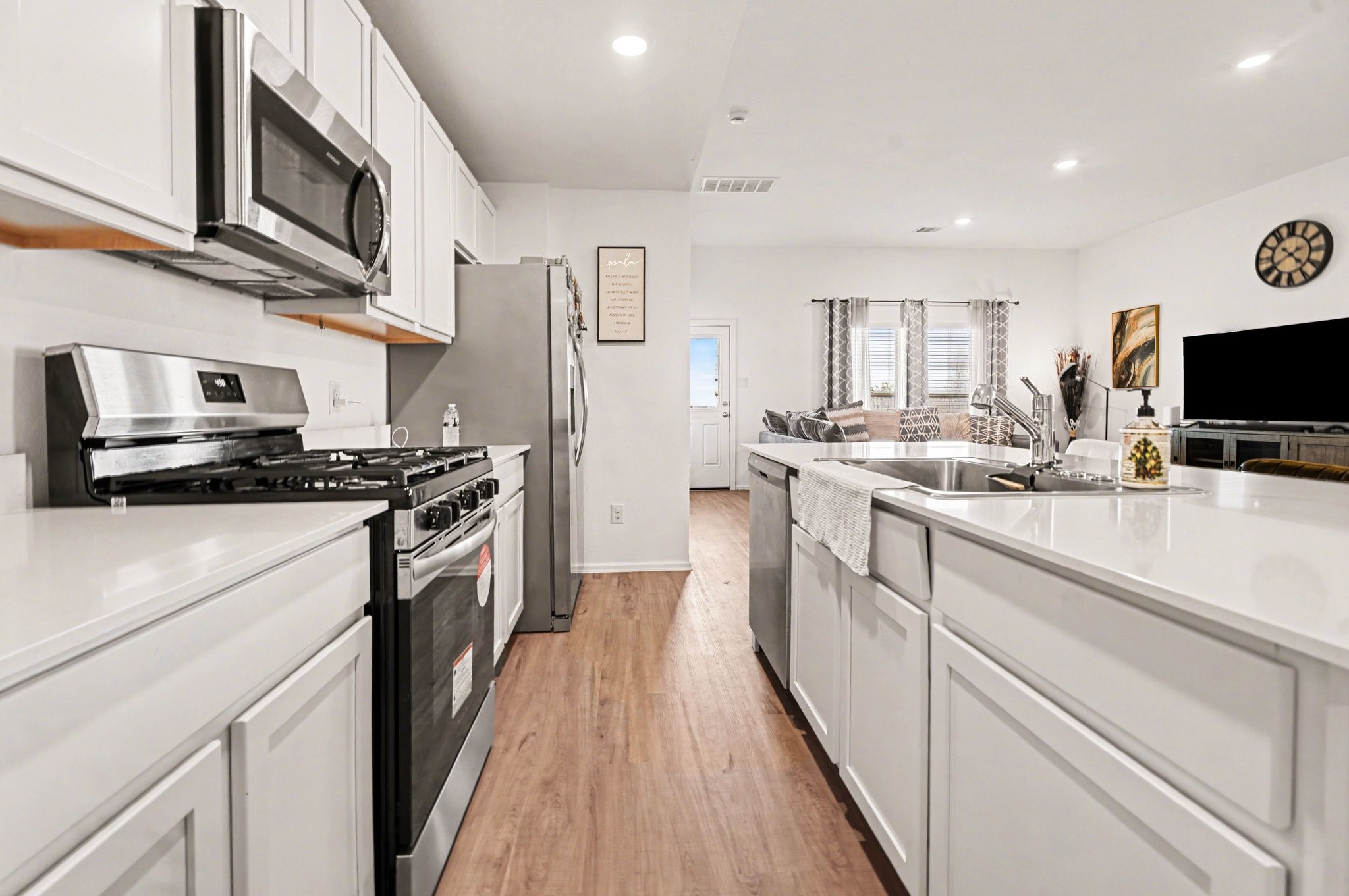 9502 Brookside Point Drive Baytown, TX 77521 - Photo 9 of 29