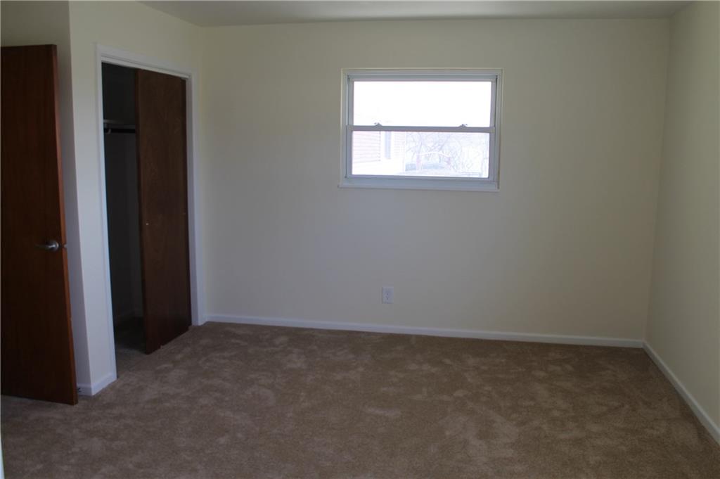 5427 Hickory Road Indianapolis, IN 46239 - Photo 4 of 10 Gallery Image 4
