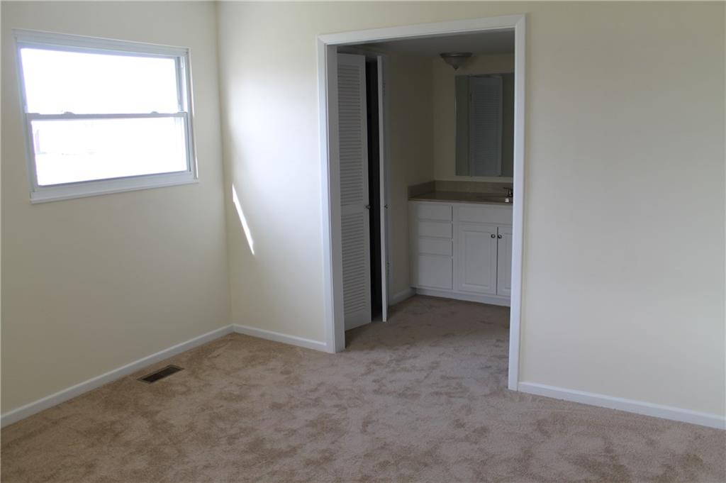 5427 Hickory Road Indianapolis, IN 46239 - Photo 5 of 10 Gallery Image 5