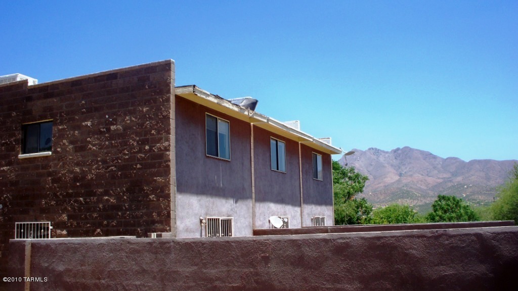 486 Via Barra Rio Rico, AZ 85648 - Photo 2 of 8