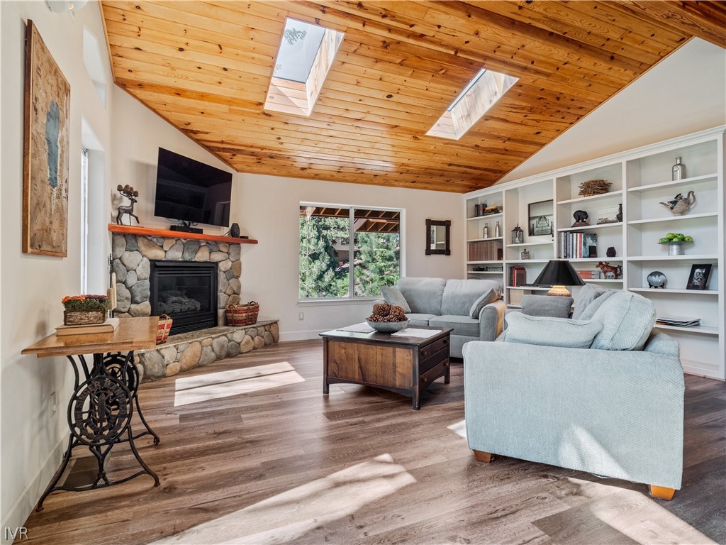 1368 Zurich Lane Incline Village, NV 89451 - Photo 5 of 34 a living room with furniture and a flat screen tv