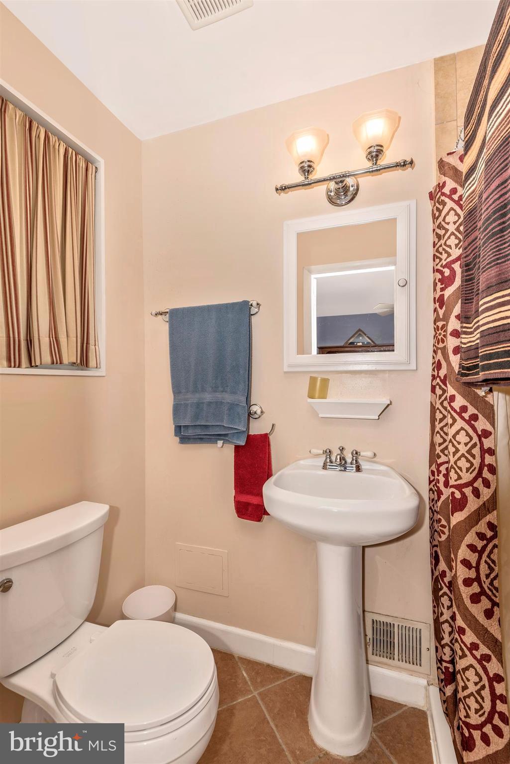 1500 Ladd Street Silver Spring, MD 20902 - Photo 14 of 29 Bath (Master)