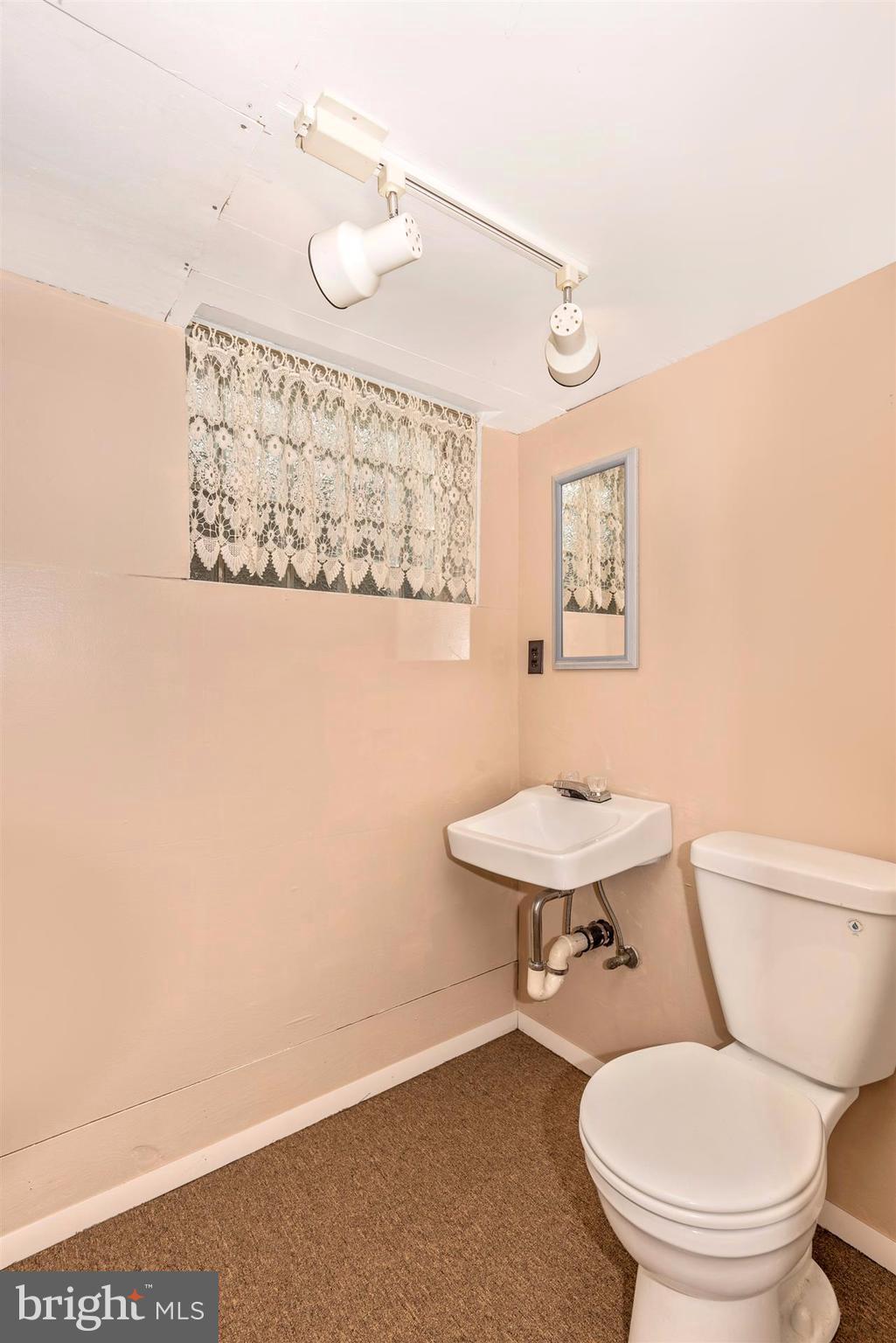 1500 Ladd Street Silver Spring, MD 20902 - Photo 16 of 29 Bath