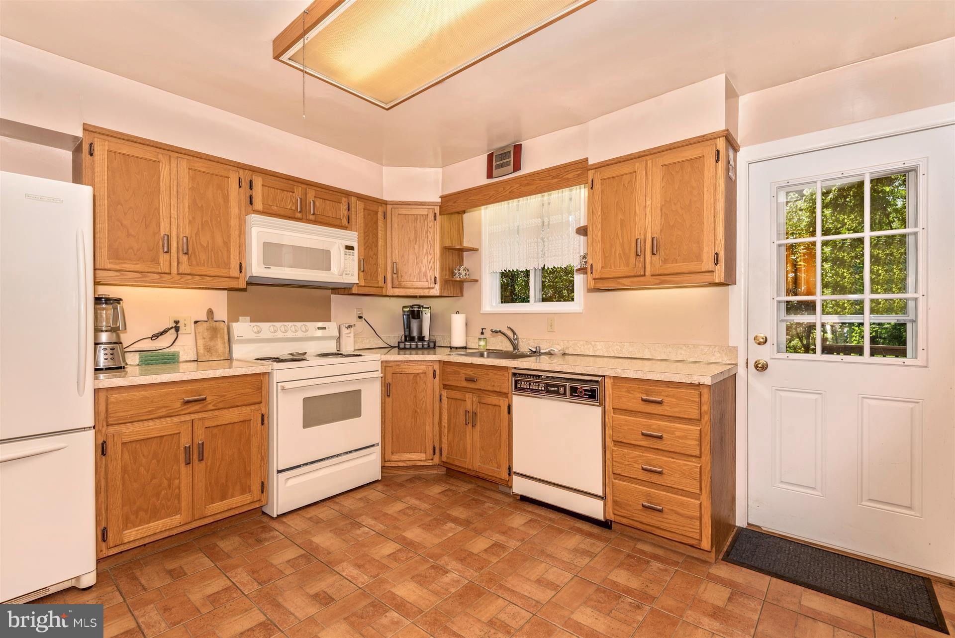 1500 Ladd Street Silver Spring, MD 20902 - Photo 8 of 29 Kitchen