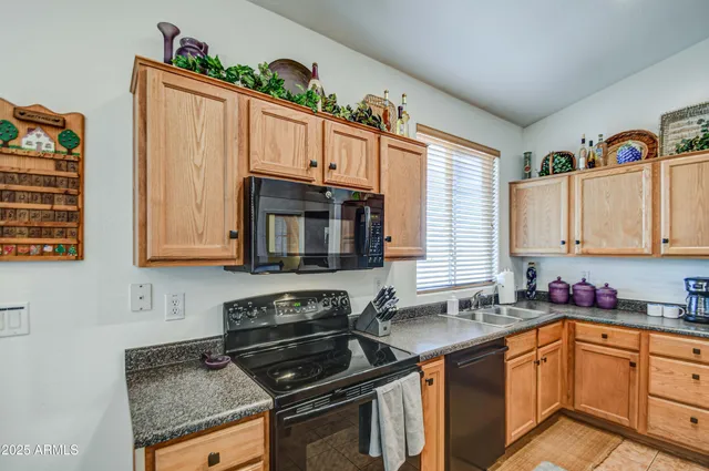 $2,600 | 3928 East Minton Street, Phoenix, AZ 85042