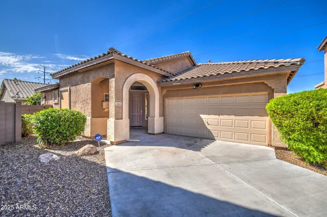 $2,600 | 3928 East Minton Street, Phoenix, AZ 85042