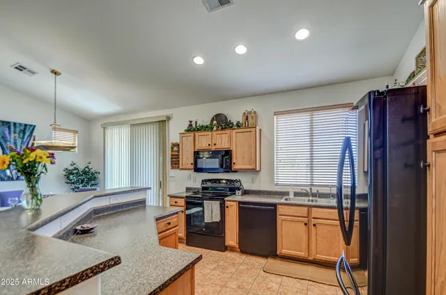 $2,600 | 3928 East Minton Street, Phoenix, AZ 85042