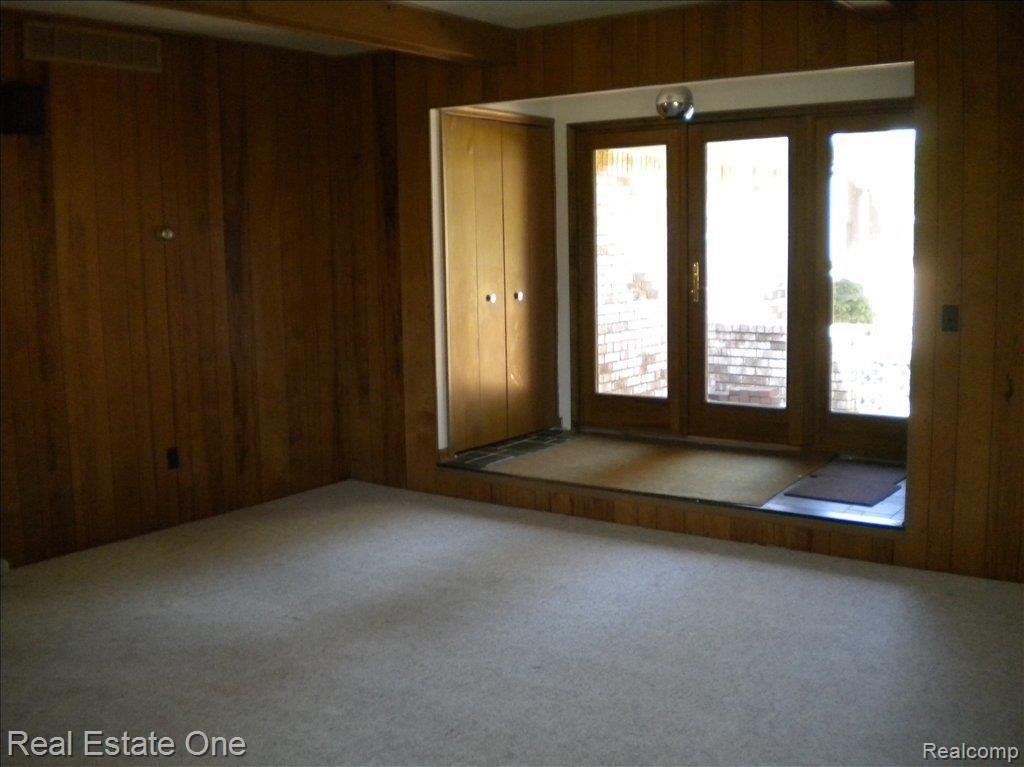 7335 Riverside Drive Algonac, MI 48001 - Photo 10 of 23 Front Glass Doors