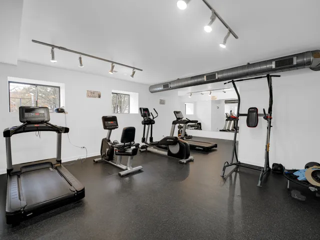 $215,000 | 4537 South Drexel Boulevard, Unit 503, Chicago, IL 60653