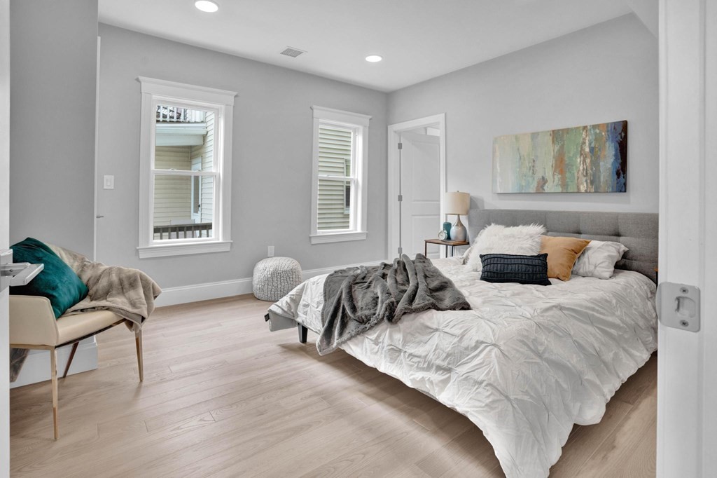 65 Kenmere Road, Unit 1 Medford, MA 02155 - Photo 11 of 42 Gallery Image 11