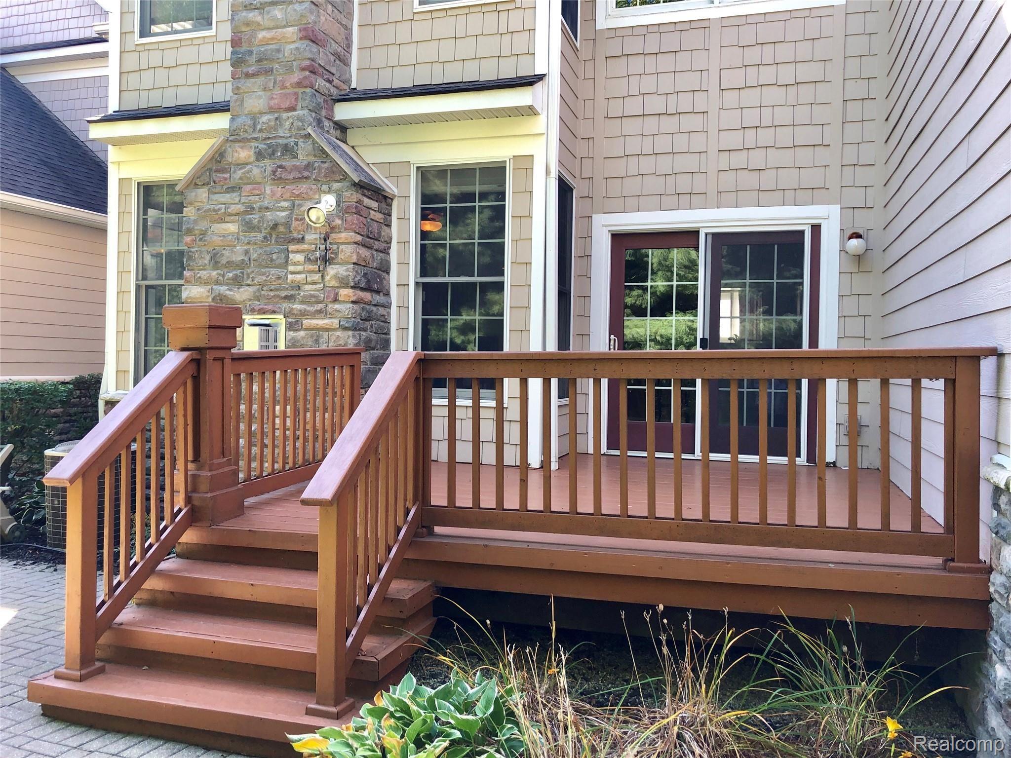 24872 Reeds Pointe Drive Novi, MI 48374 - Photo 30 of 36 IMG_3076.jpeg