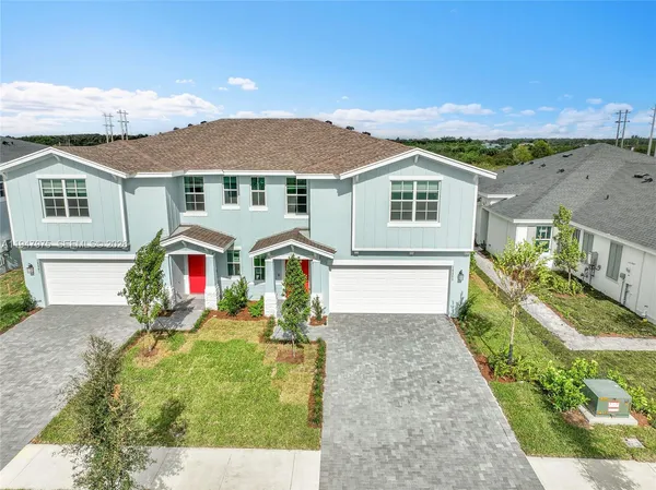 front view of house with a yard