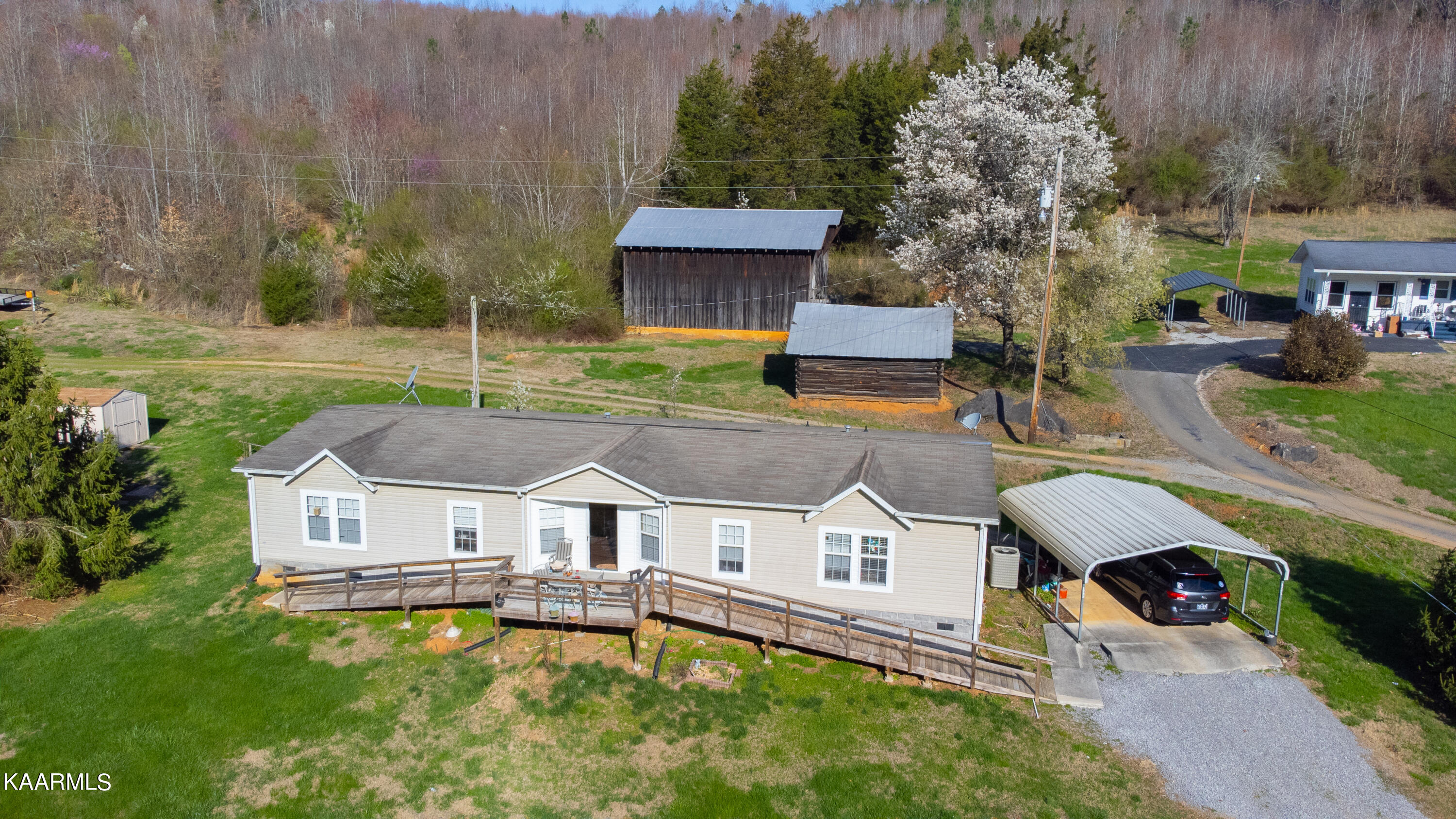 1741 Hubbard Road Loudon, TN 37774 - Photo 1 of 33 DJI_0821