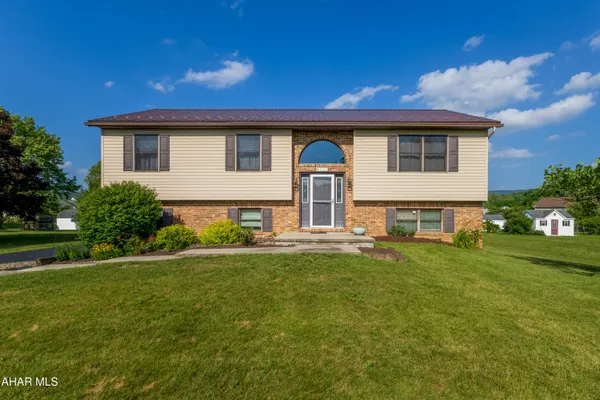 $350,000 | 222 Mallard Lane, Duncansville, PA 16635