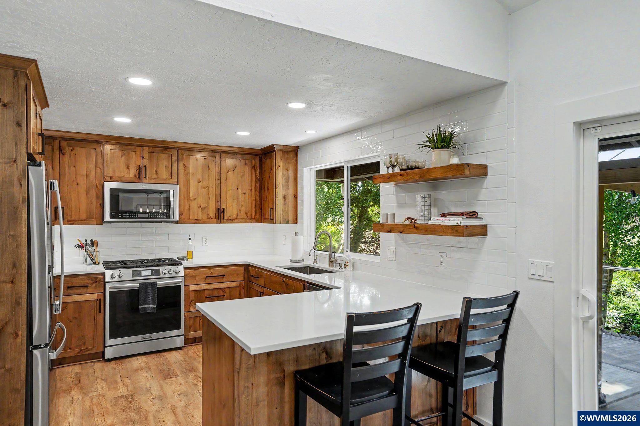 461 Southeast Walnut Avenue Dallas, OR 97338 - Photo 12 of 50