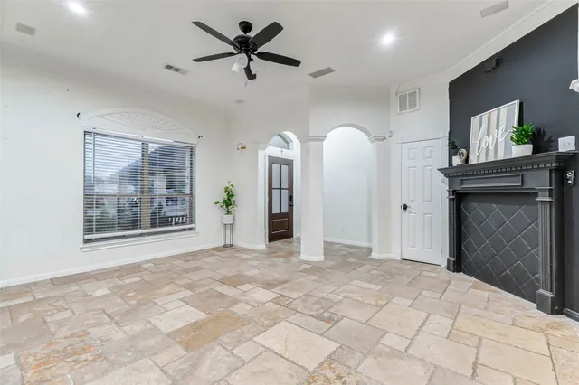 $379,900 | 402 Avenue H, South Houston, TX 77587