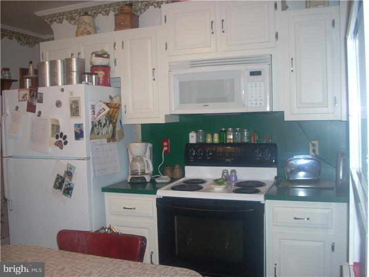 3532 Ridgeway Street Reading, PA 19605 - Photo 5 of 19 Kitchen