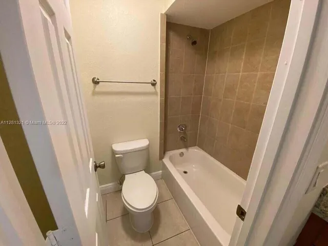 $1,875 | 2800 Georgia Avenue, Unit I55, West Palm Beach, FL 33405