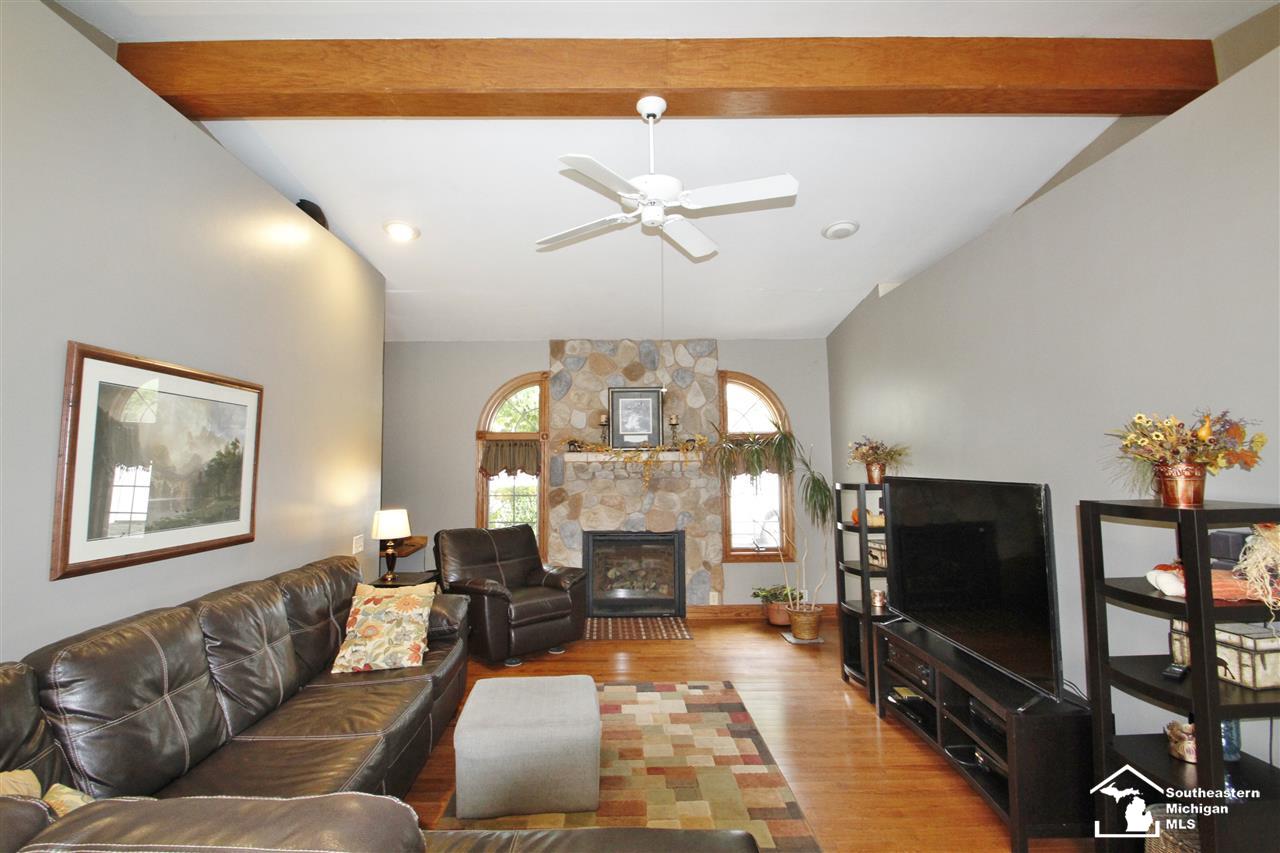 4903 Newport Road Newport, MI 48166 - Photo 26 of 47 31396575-25.JPG