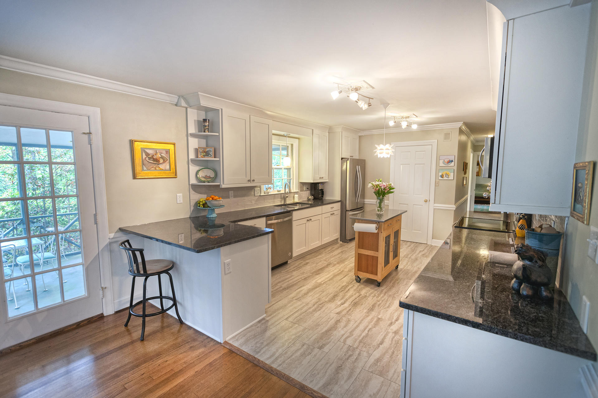 6905 Mt Chestnut Road Roanoke, VA 24018 - Photo 4 of 33 Remodeled Kitchen