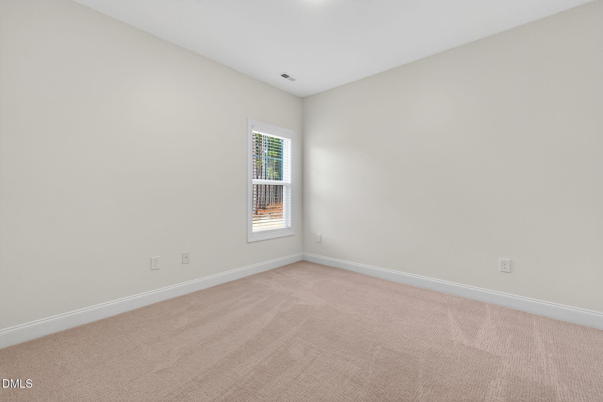 968 Rhum Drive Fayetteville, NC 28311 - Photo 8 of 47 8-web-or-mls-DSC04084