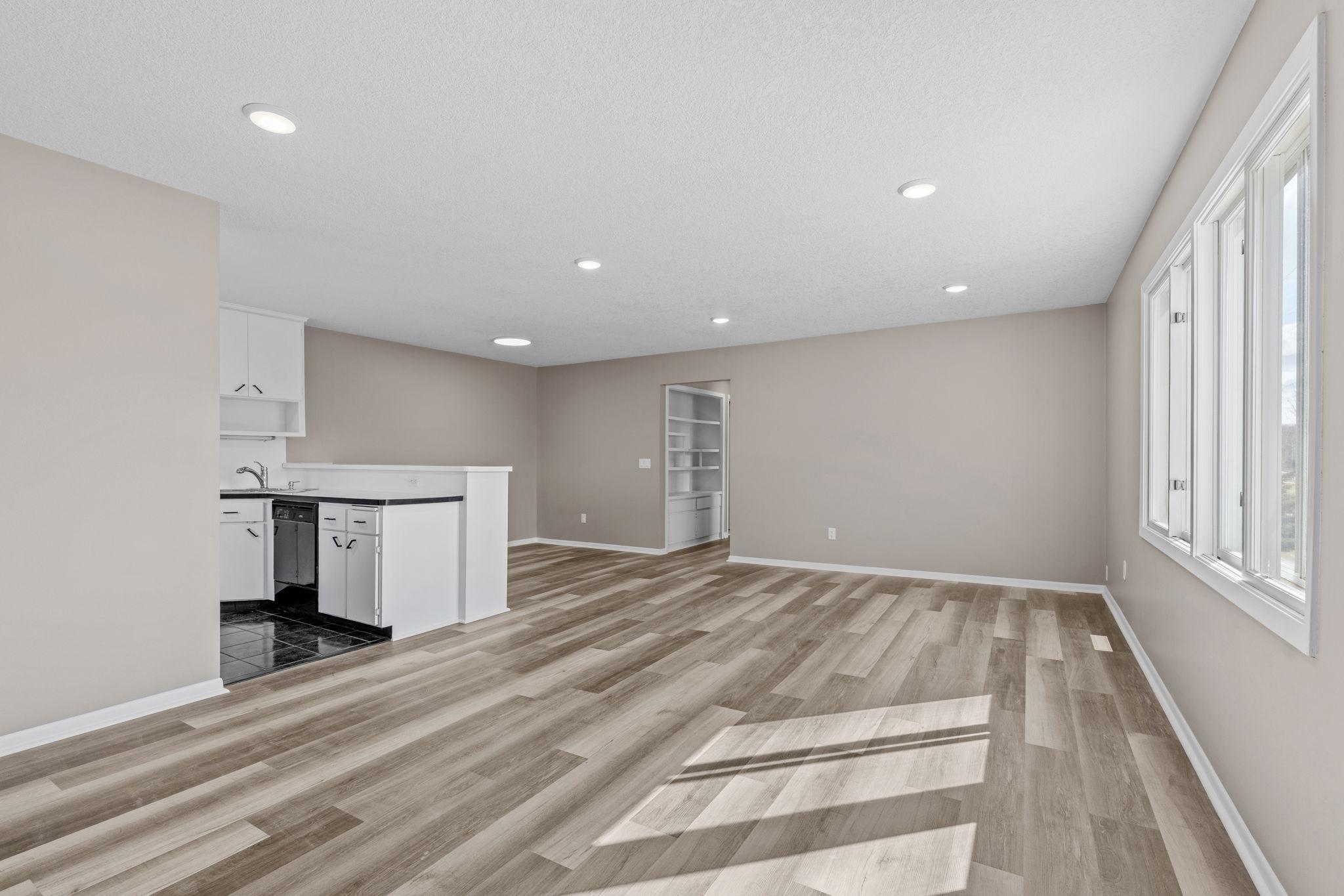 11101 Drake Street Northwest Minneapolis, MN 55433 - Photo 5 of 29