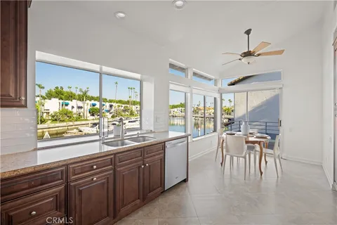 a view of a water fountain with an empty space