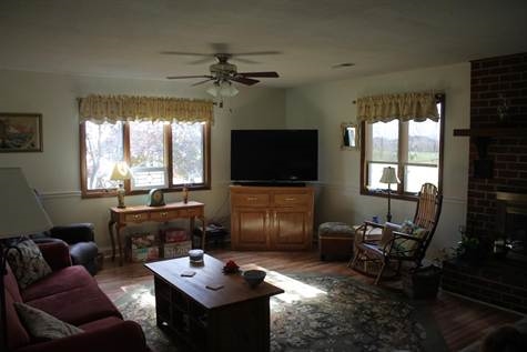 574 Sterrett Road Fairfield, VA 24435 - Photo 3 of 24 a living room with furniture and a flat screen tv