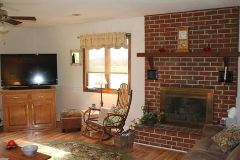 574 Sterrett Road Fairfield, VA 24435 - Photo 8 of 24 a living room with furniture and a flat screen tv
