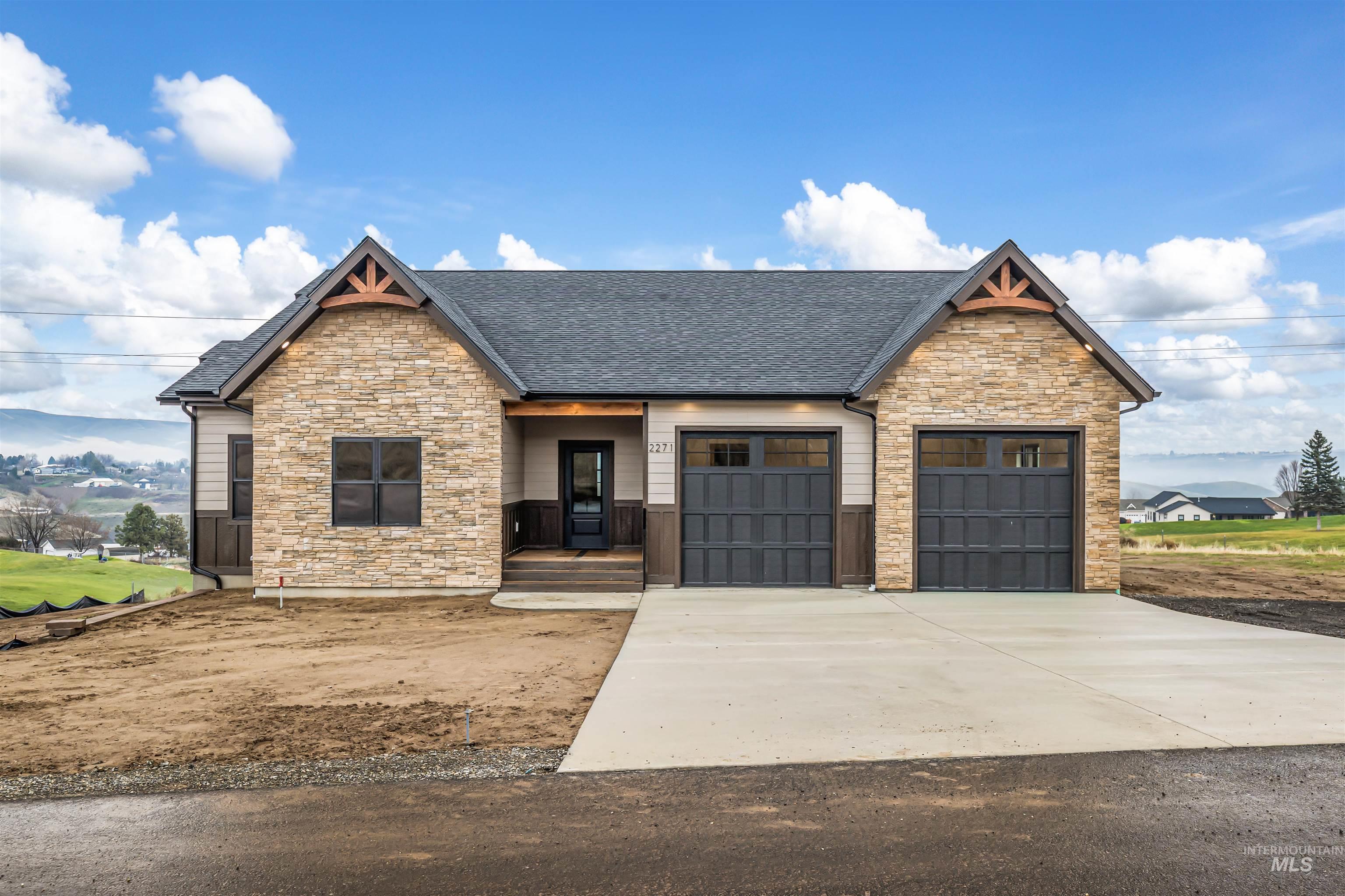 2271 Chukar Lane Clarkston, WA 99403 - Photo 1 of 44