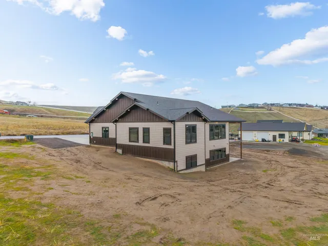 $950,000 | 2271 Chukar Lane, Clarkston, WA 99403