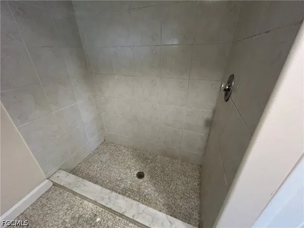 $1,695 | 3832 Southeast 7th Avenue, Cape Coral, FL 33904