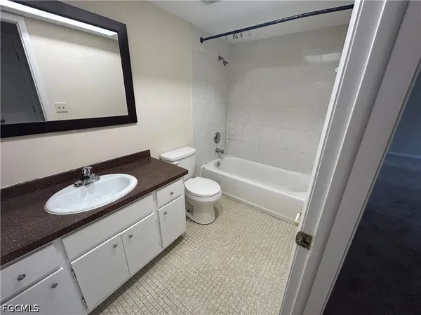 $1,695 | 3832 Southeast 7th Avenue, Cape Coral, FL 33904