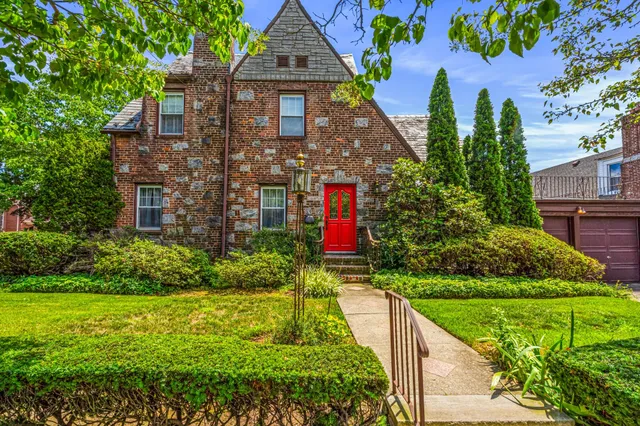 $1,199,000 | 201-20 28th Avenue | Auburndale