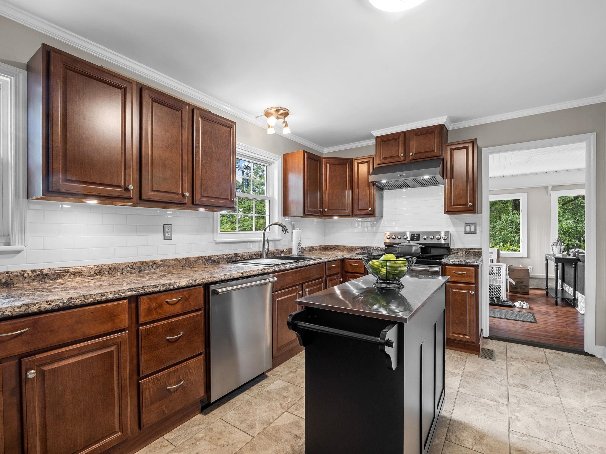 233 West Durham Street Landrum, SC 29356 - Photo 11 of 44