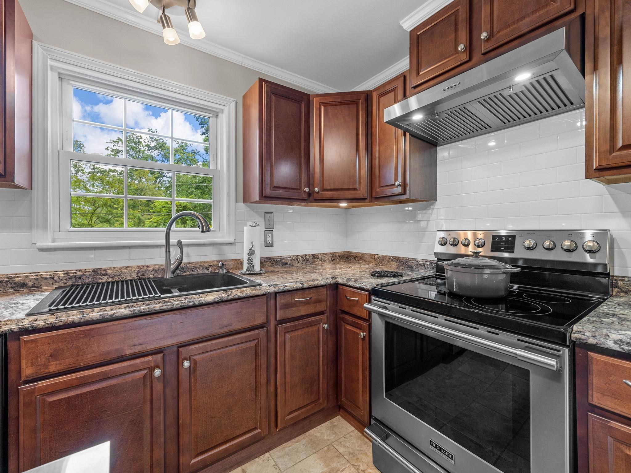 233 West Durham Street Landrum, SC 29356 - Photo 13 of 44