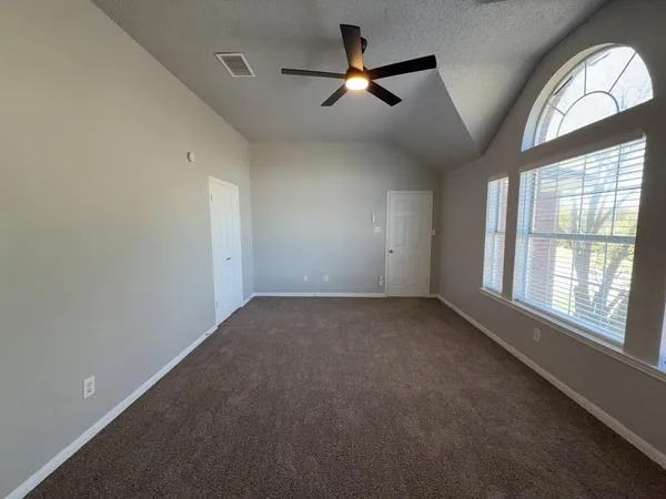 $349,900 | 704 Inglewood Trail, DeSoto, TX 75115