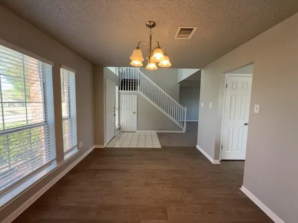 $349,900 | 704 Inglewood Trail, DeSoto, TX 75115