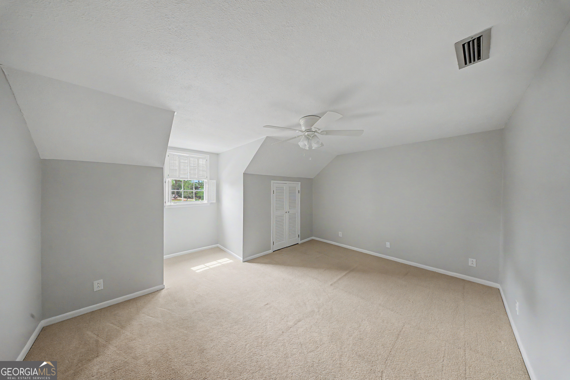 306 Holly Trail Moultrie, GA 31768 - Photo 25 of 40 an empty room with a bathroom