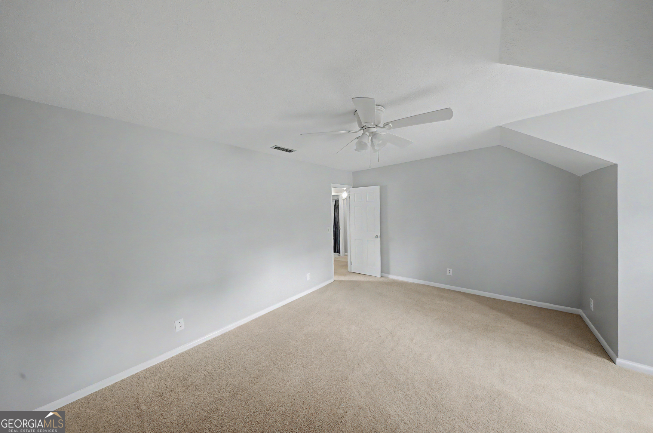 306 Holly Trail Moultrie, GA 31768 - Photo 26 of 40 a view of an empty room with a window